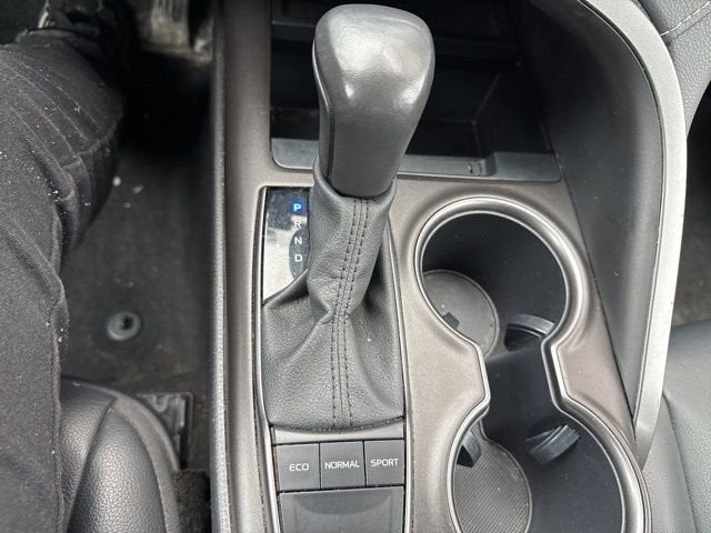 2024 Toyota Camry SE Auto