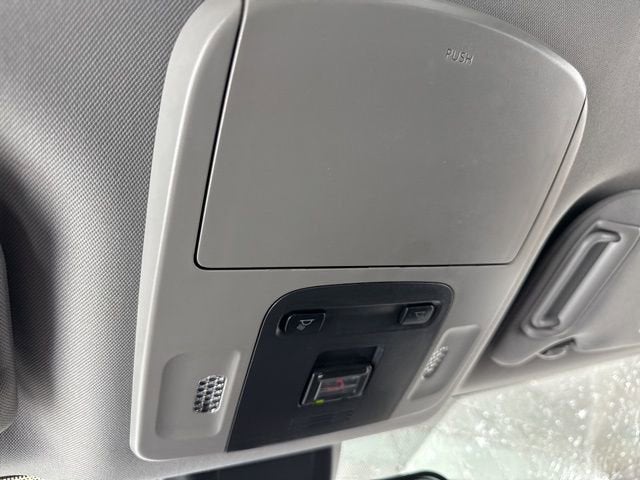 2024 Toyota Camry SE Auto