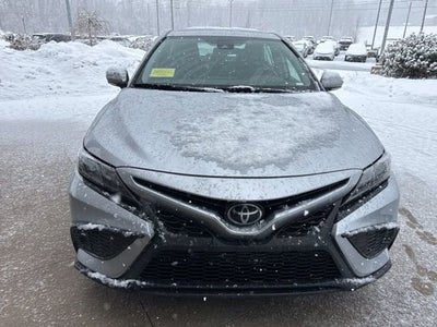2024 Toyota Camry SE Auto