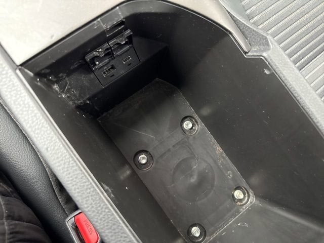 2024 Toyota Camry SE Auto