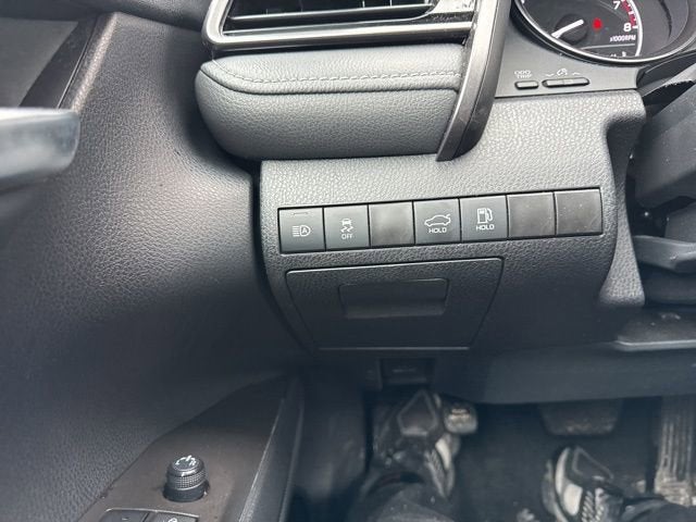 2024 Toyota Camry SE Auto