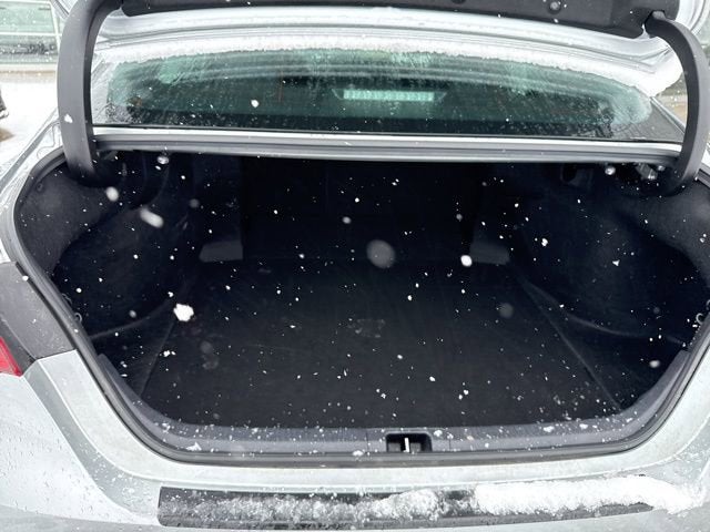 2024 Toyota Camry SE Auto