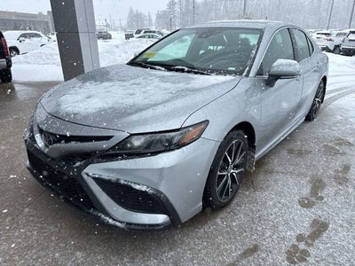 2024 Toyota Camry SE Auto