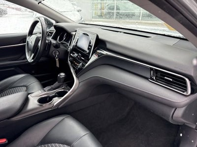 2024 Toyota Camry SE Auto