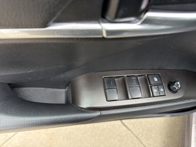 2023 Toyota Camry SE Auto