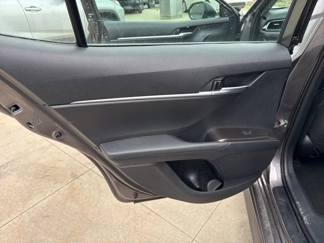 2023 Toyota Camry SE Auto