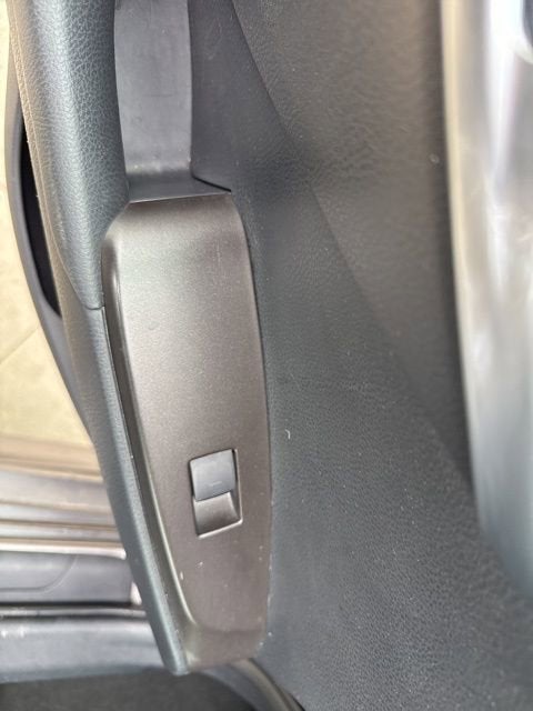 2023 Toyota Camry SE Auto