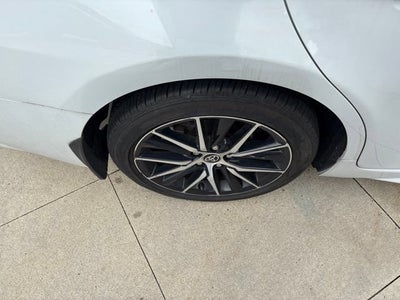 2024 Toyota Camry SE Auto