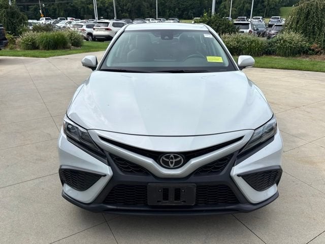 2024 Toyota Camry SE Auto