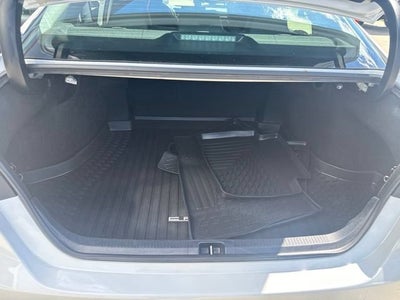 2024 Toyota Camry SE Auto