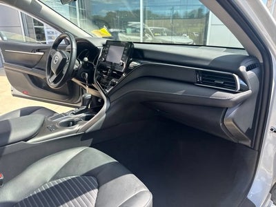 2024 Toyota Camry SE Auto