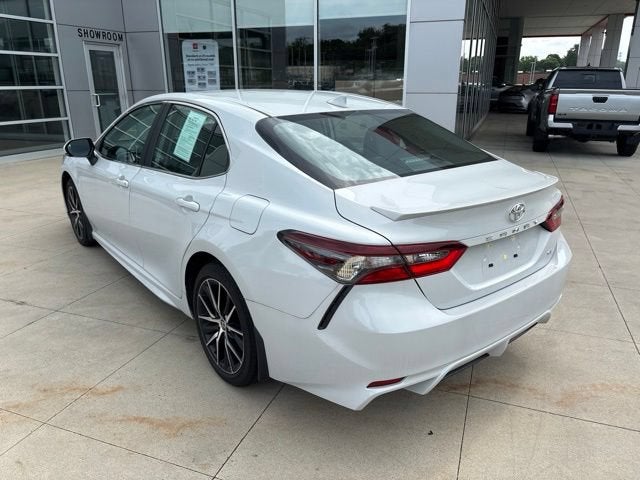2024 Toyota Camry SE Auto
