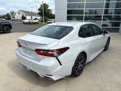 2024 Toyota Camry SE Auto