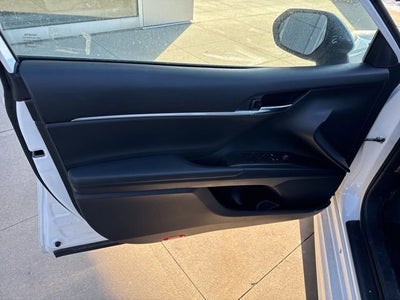 2023 Toyota Camry SE Auto