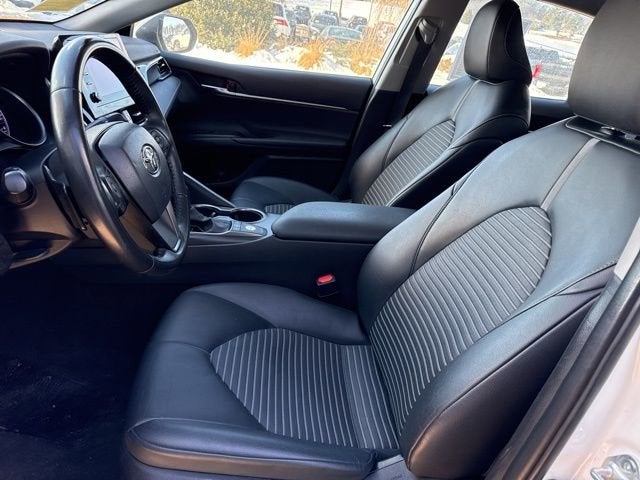 2023 Toyota Camry SE Auto