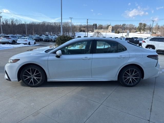 2023 Toyota Camry SE Auto