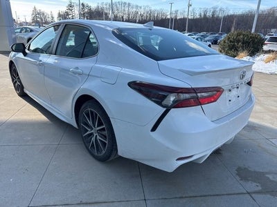 2023 Toyota Camry SE Auto