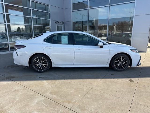 2023 Toyota Camry SE Auto