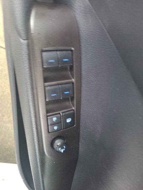 2024 Toyota Camry SE Auto