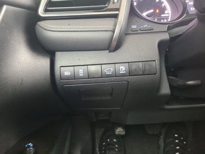 2024 Toyota Camry SE Auto