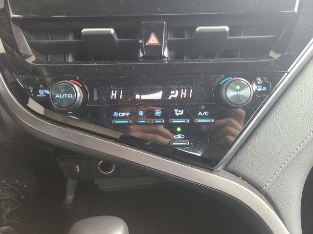 2024 Toyota Camry SE Auto