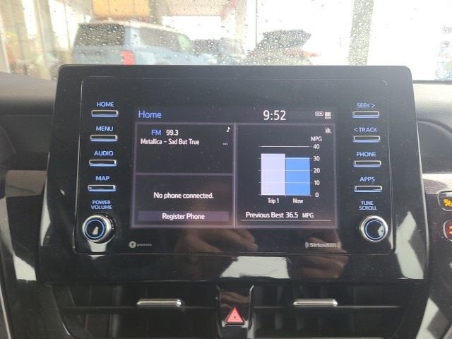 2024 Toyota Camry SE Auto