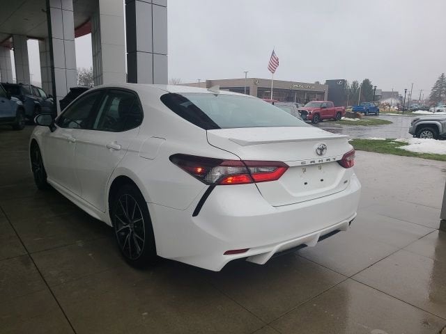 2024 Toyota Camry SE Auto