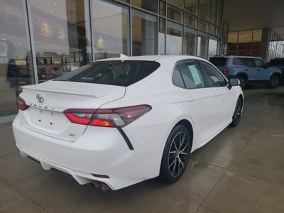 2024 Toyota Camry SE Auto