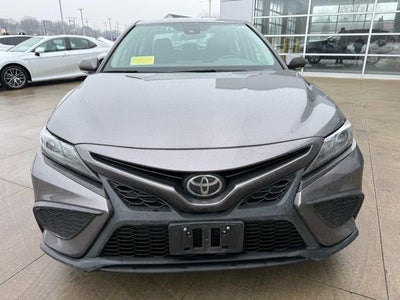 2022 Toyota Camry SE Auto