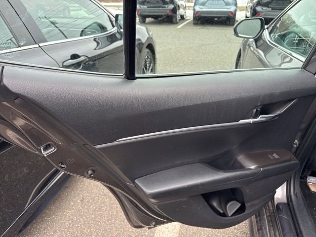 2022 Toyota Camry SE Auto