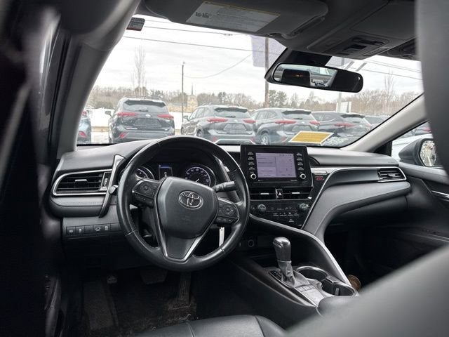 2022 Toyota Camry SE Auto