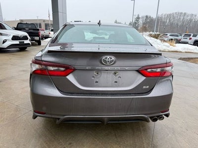 2022 Toyota Camry SE Auto