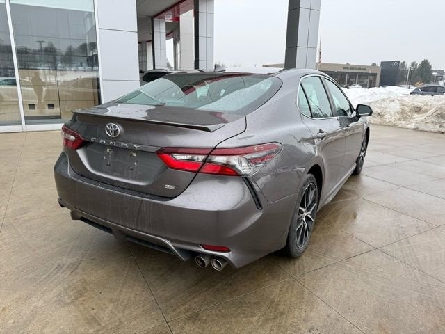 2022 Toyota Camry SE Auto