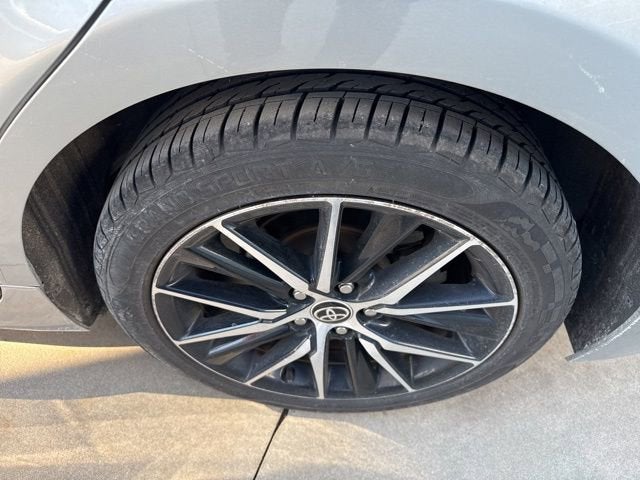 2023 Toyota Camry SE Auto