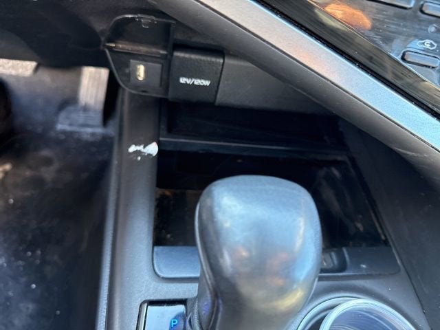 2023 Toyota Camry SE Auto