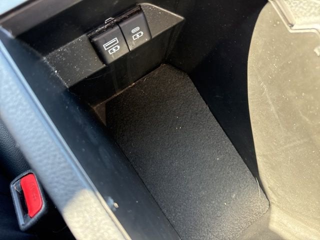 2023 Toyota Camry SE Auto