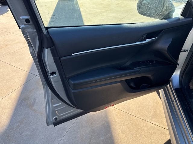 2023 Toyota Camry SE Auto