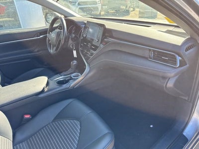 2023 Toyota Camry SE Auto