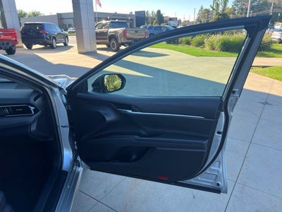 2022 Toyota Camry Hybrid Base