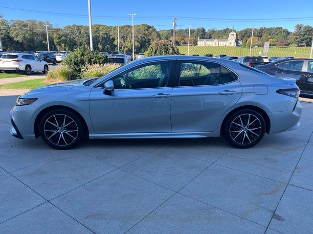 2022 Toyota Camry Hybrid Base