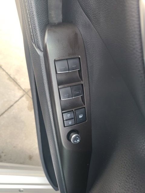 2021 Toyota Camry XSE Auto