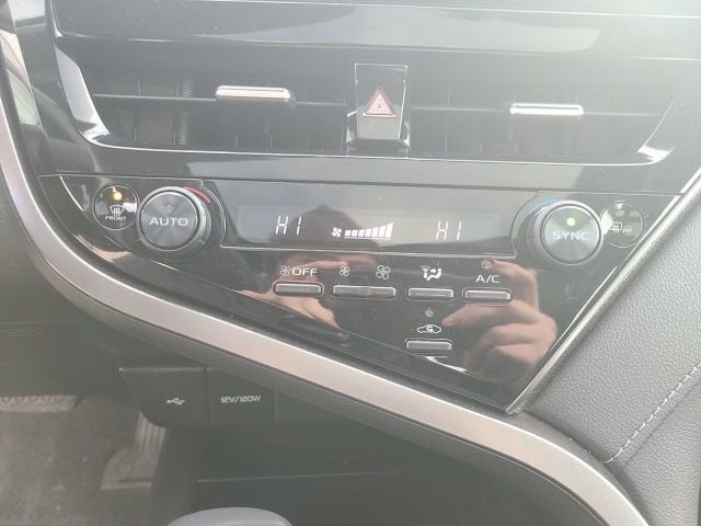 2021 Toyota Camry XSE Auto