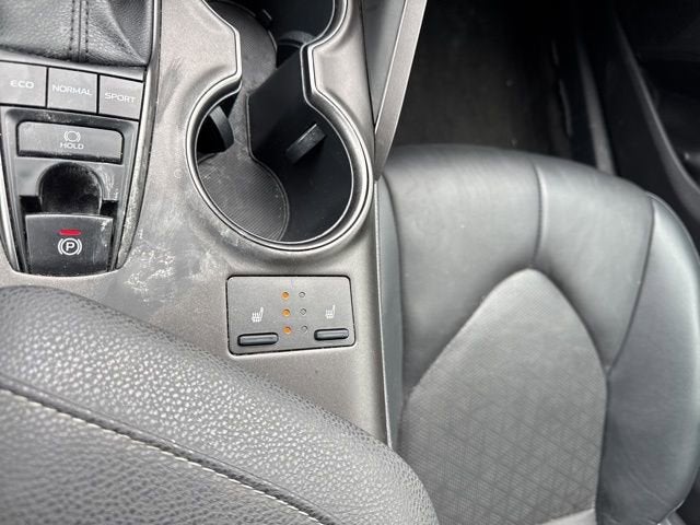 2023 Toyota Camry XSE Auto