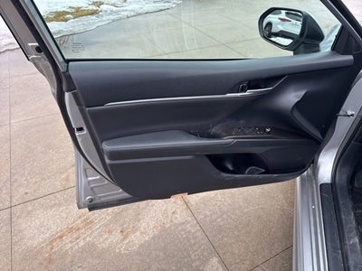 2023 Toyota Camry XSE Auto