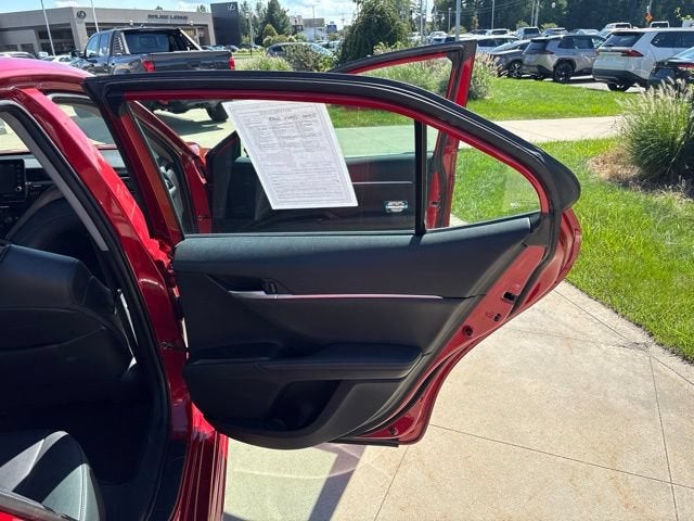 2023 Toyota Camry XSE Auto