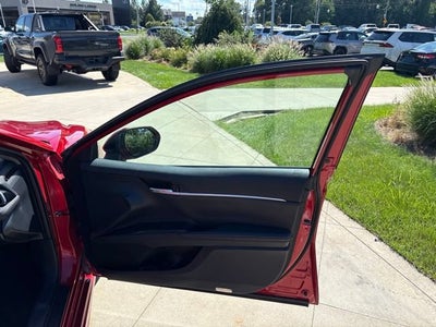 2023 Toyota Camry XSE Auto