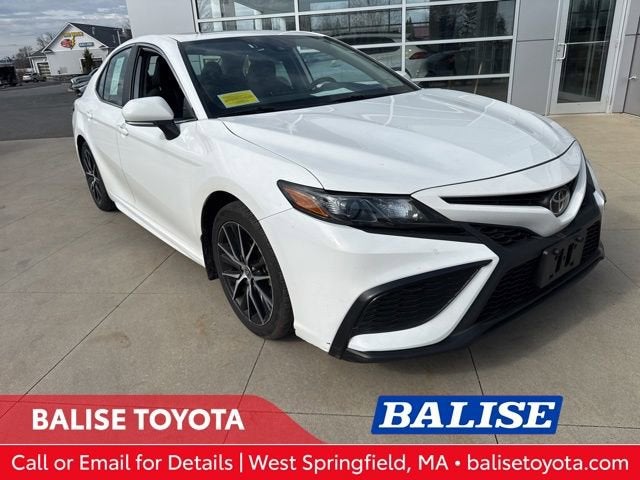2023 Toyota Camry SE Auto AWD