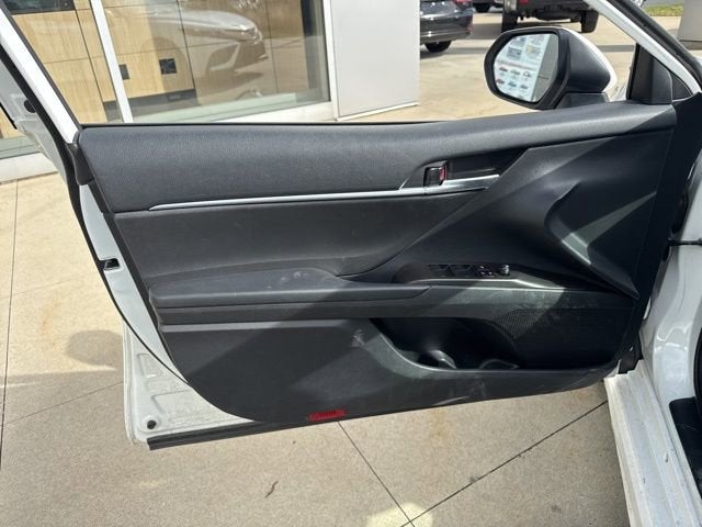 2023 Toyota Camry SE Auto AWD