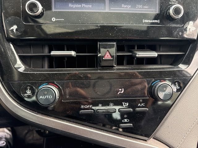 2023 Toyota Camry SE Auto AWD