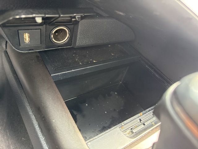 2023 Toyota Camry SE Auto AWD